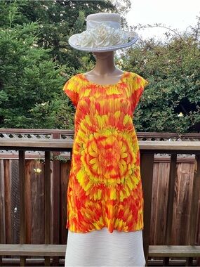 Pleats Please Issey Miyake
Printed Mini Dress